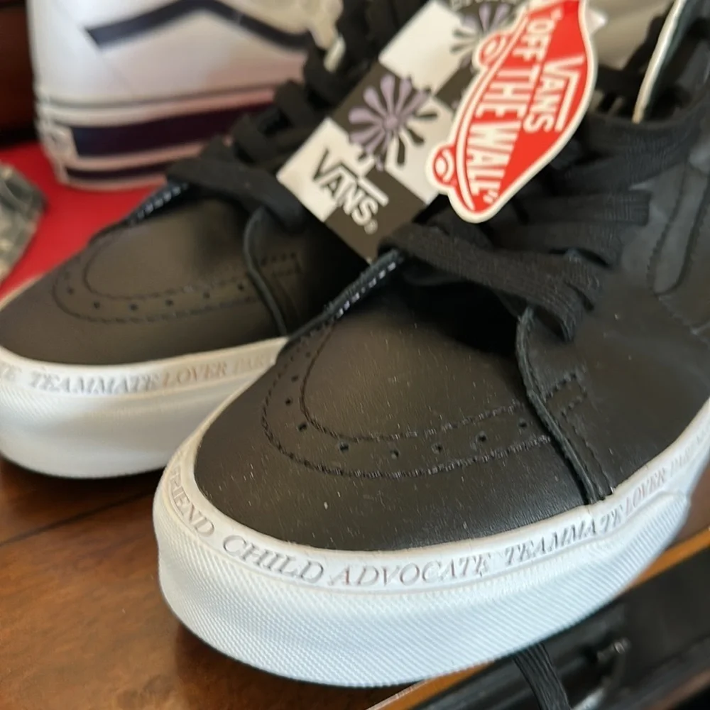 #67❤️ NWT Vans X Divine Energy HI Tops - Picture 10 of 10
